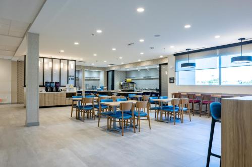 Tru By Hilton Kalamazoo - image 6