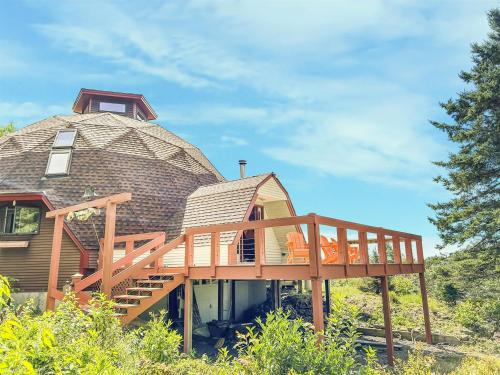 Viesnīcas āriene, Lakefront Geodesic Dome 45 min to Acadia NP in Hancock (ME)