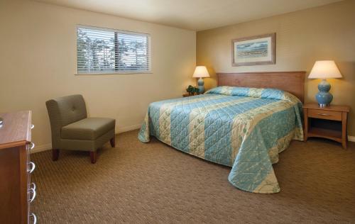 WorldMark Surfside Inn - image 14