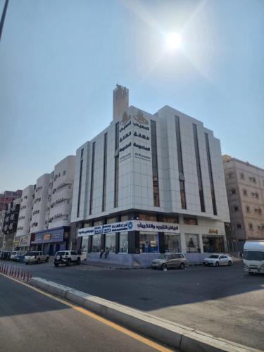 المهيدب للشقق المخدومه البوادي