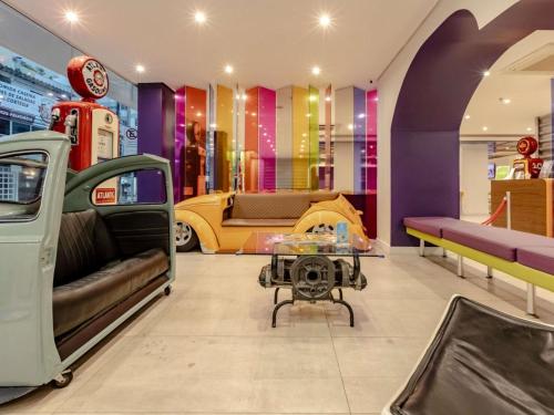 Ibis Styles Balneário Camboriú - 1 Quadra do Mar - 숙소 외관
