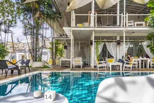 To The Moon in Chiang Mai