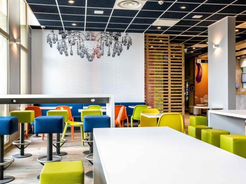 Food and beverages, ibis budget Paris Gennevilliers in Gennevilliers