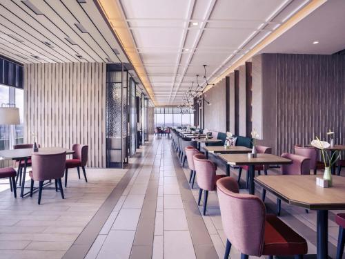 Restaurant, Mercure Jakarta Pantai Indah Kapuk in Cengkareng