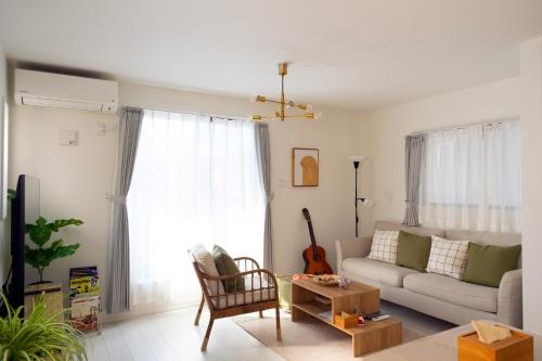 鎌倉 江ノ島 新築貸切一戸建て全館浄水システム完備 海近く 江ノ島が見える 露天テラス 無料駐車2台付