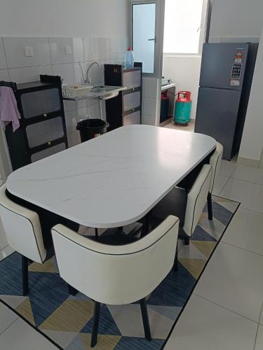Alstenor Homestay 2 - image 2