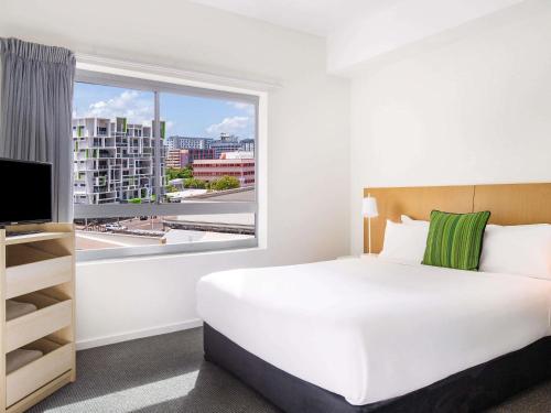 Double room, city view