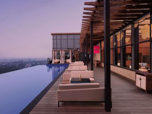 레스토랑, Novotel New Delhi City Centre in 뉴델리