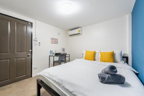 room detail thumbnail 0