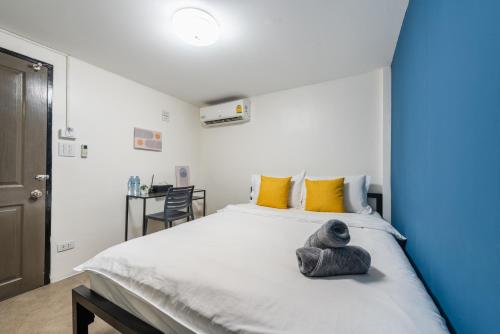 1 queen bed