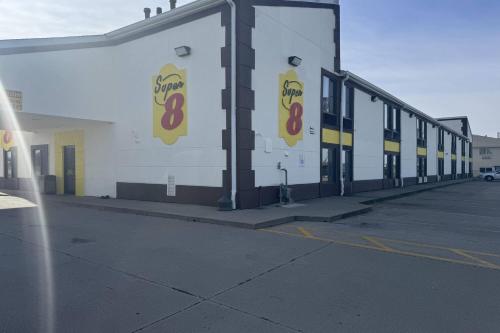 Super 8 by Wyndham Lincoln