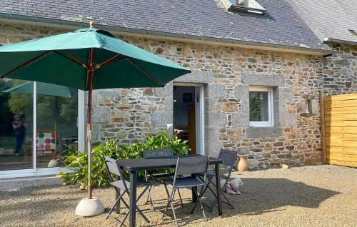 2 Bedroom Gorgeous Home In Rospez gîte à louer Kerimel