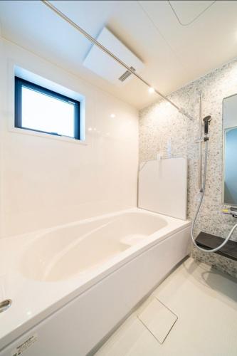 nishiotiai,shinjukustation12 minutes by train