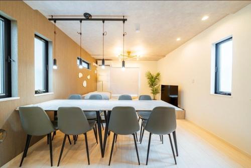 nishiotiai,shinjukustation12 minutes by train