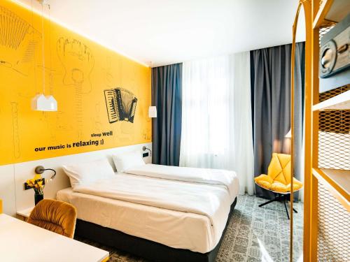 1 queen bed