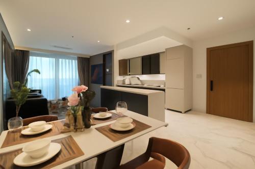 Metropole Urban Residence