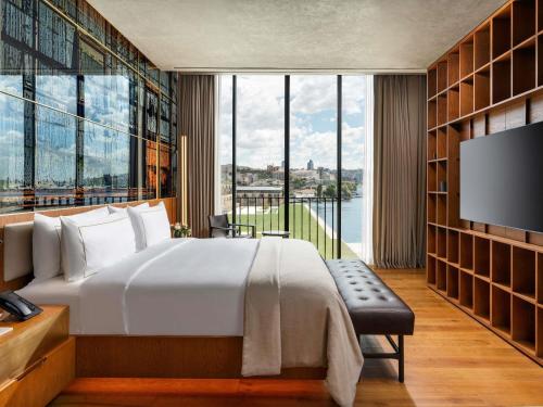 room detail thumbnail 0