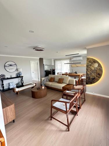 Oriental Zen Retreat-4BR for8 Sydney 