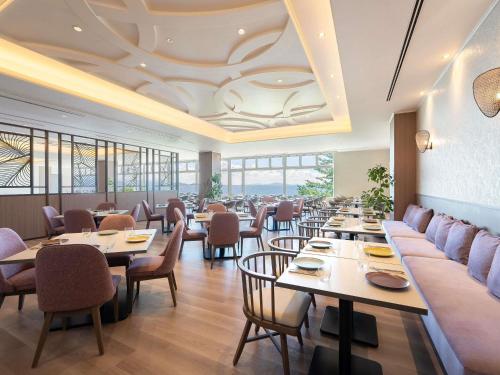 Restaurant, Grand Mercure Lake Biwa Resort & Spa in Nagahama