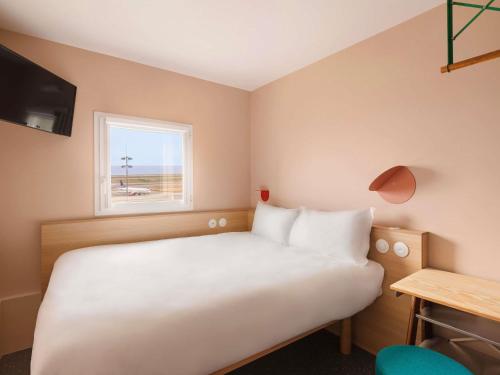 Premiere Classe Nice - Promenade des Anglais Room Type - POP Double Room