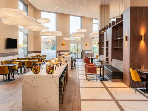 Їжа та напої, ibis Acheres St Germain en Laye in Ашере