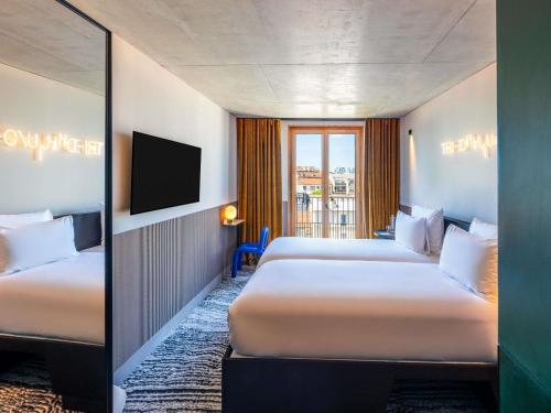 room detail thumbnail 0