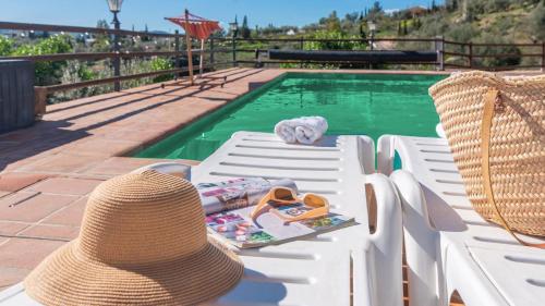 Peldbaseins, Casa Perdi Riogordo by Ruralidays in Riogordo