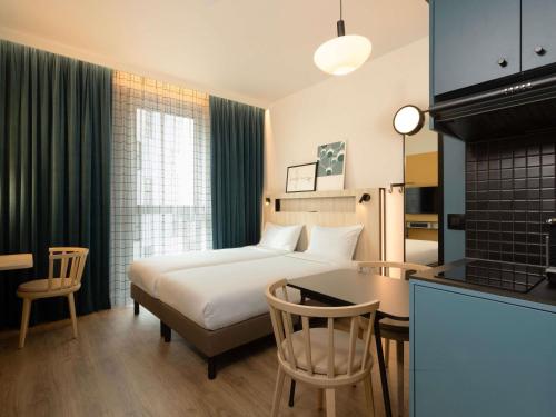 2 twin beds