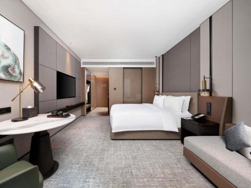 Grand Mercure Wuhan International Expo Center in Zhuankou Economic Development Zone