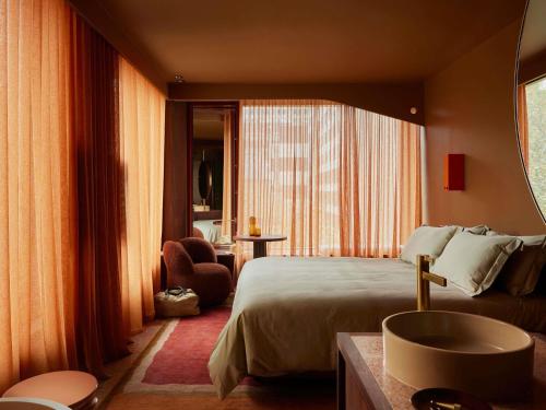 room detail thumbnail 0