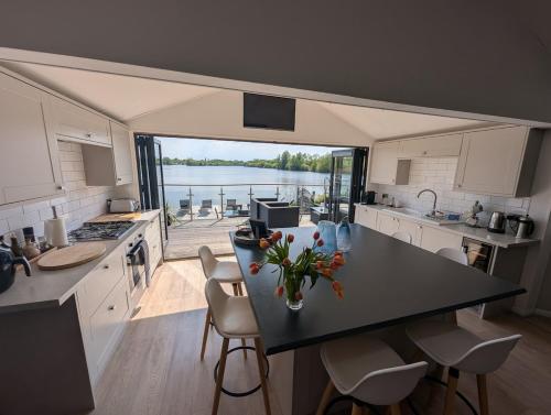 The Boathouse Lodge in Fairford