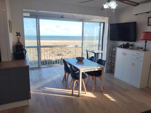 Bel appartement spacieux front de mer