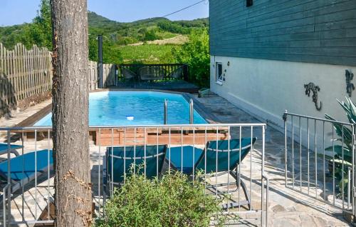 Peldbaseins, Maison Avec Piscine in Faugeres