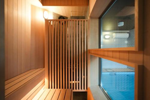 SEADINERS VILLA AOYAMA Tokyo First Metropolis Villa Pool Sauna BBQ