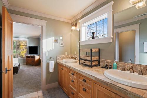 Awbrey-AC-By DT-4BR/2.5BA - image 11