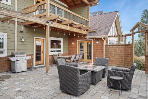 Five Peaks-AC-Hot Tub-5BR/3.5BA - image 40