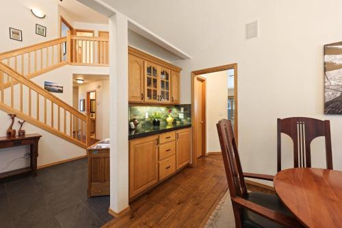 9 Hoodoo-AC-Hot Tub-5BR/3BA - image 13