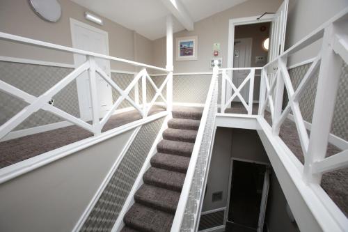 Ambassador Hotel - image 13