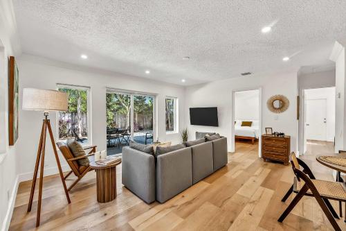 Beautiful 2 Br Apartment - Bright And Spacious - Fort Lauderdale