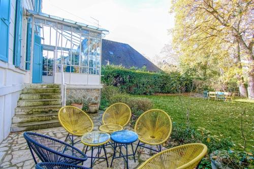 Somptueuse villa au coeur du parc de la princesse in Le Vesinet
