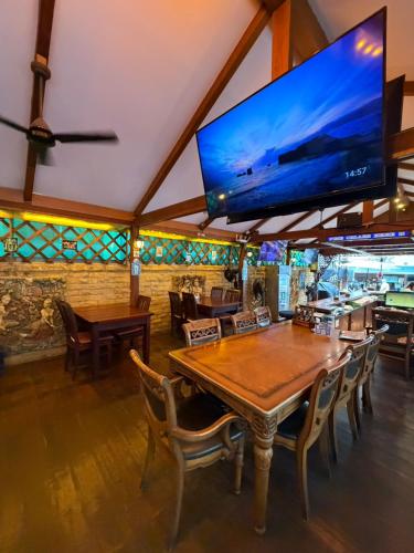Great food & dining