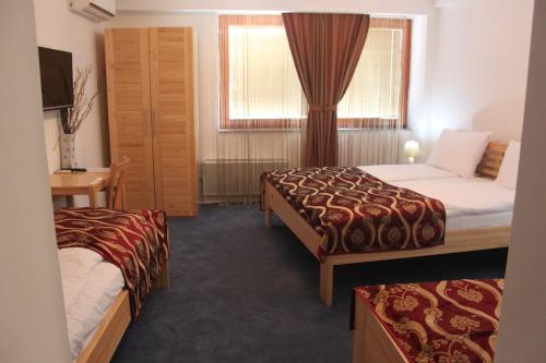 B&B Berr - image 2