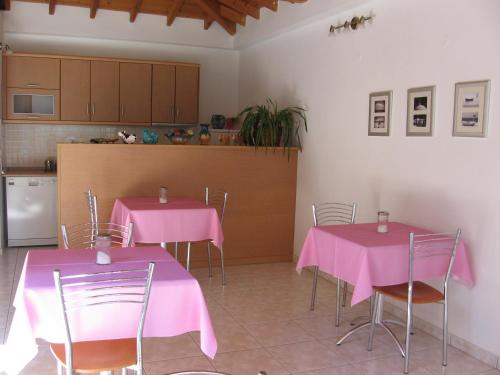 Topaz Apartments
