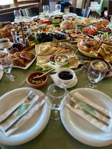 Restorāns, Kutmichevica Restaurant & Boarding house in Vevcani