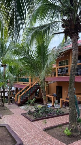 Las Palmeras OceanView Hotel and Dive Center in Little Corn Island