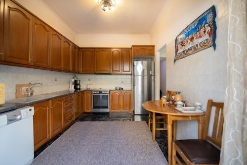 Maria's Cozy Getaway in Glyfada - image 8