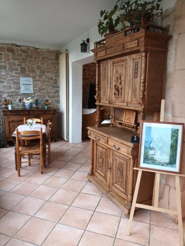 Le Logis du Rocher in 聖拉里布讓