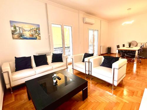 Hellenic Pleasure Residences, Ateny
