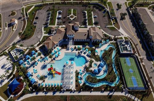 Luxury Orlando Retreat Just 6 Miles from Disney - image 5