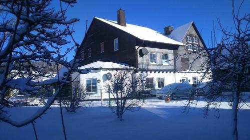 Pension Haus Astenalm - All Seasons in Neuastenberg